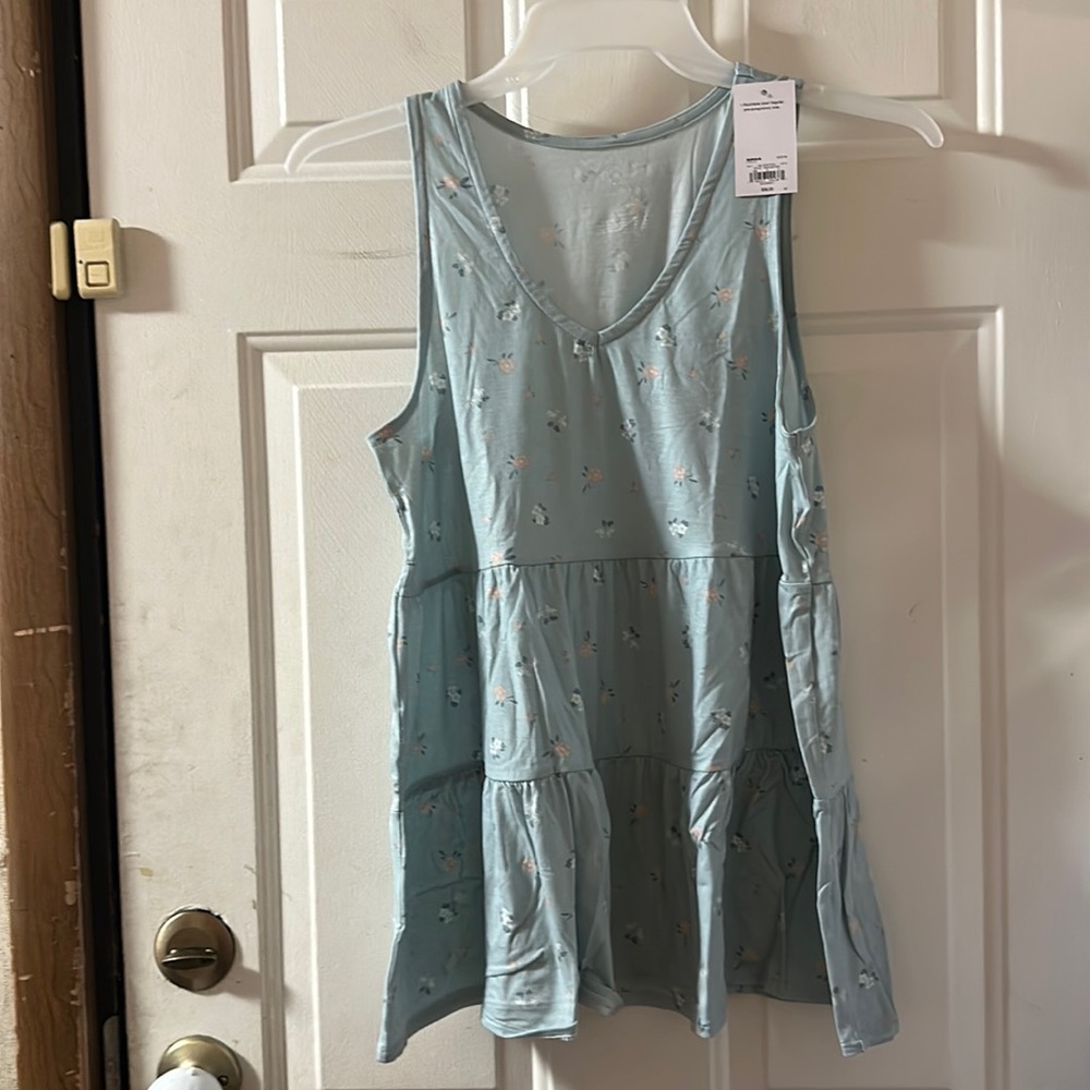 a:glow Sleeveless Tiered Babydoll Top: BLUE FLORAL: NWT: SIZE MEDIUM